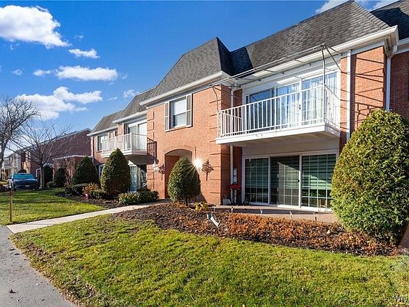 2nd image of 27 Hickory Hill Rd APT H