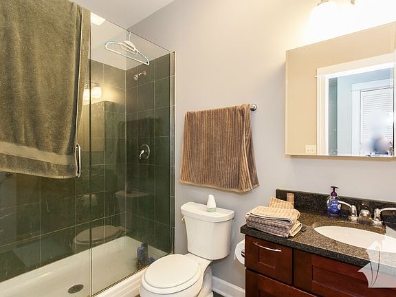 3rd image of 2837 W Lyndale St #Fl1