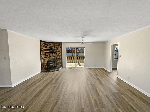 3rd image of 240 Tenn Cir