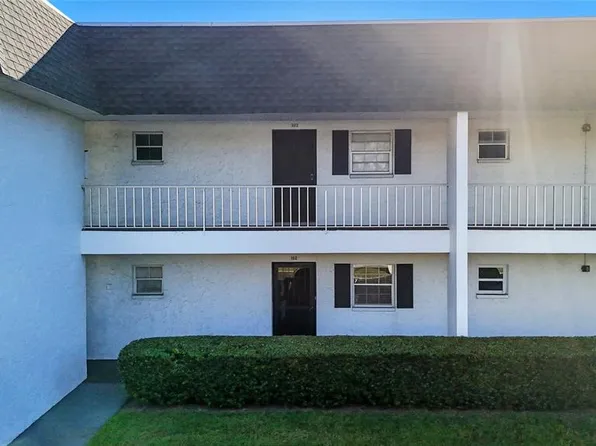 4705 5th St W APT 302, Bradenton, FL 34207