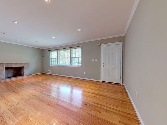 2nd image of 9306 Chanute Dr