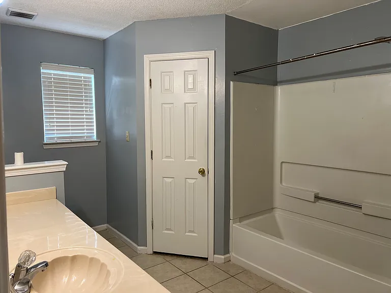 5827 Alexandria Ln — Photo 14