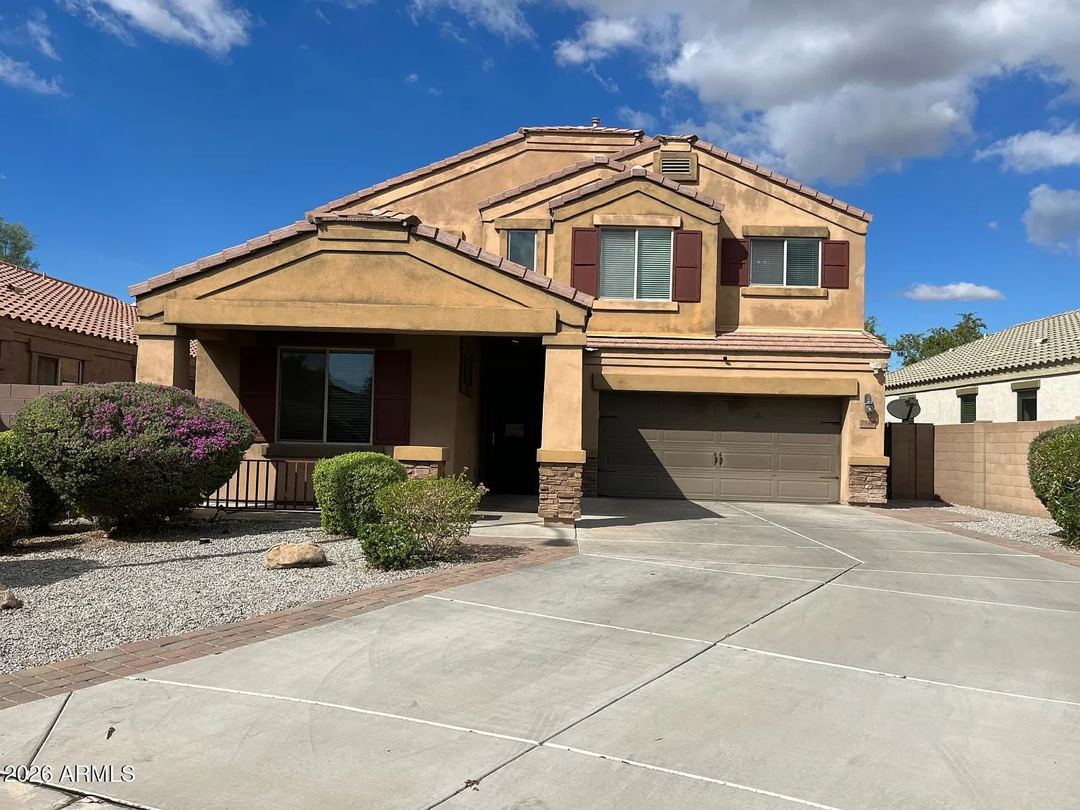 4 bed, 3.0 bath, 2776 sqft, $3,400 — Photo 2