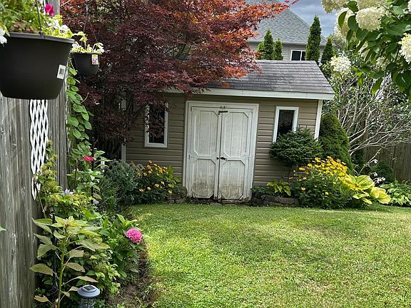 3rd image of 1109 Keswick Ct