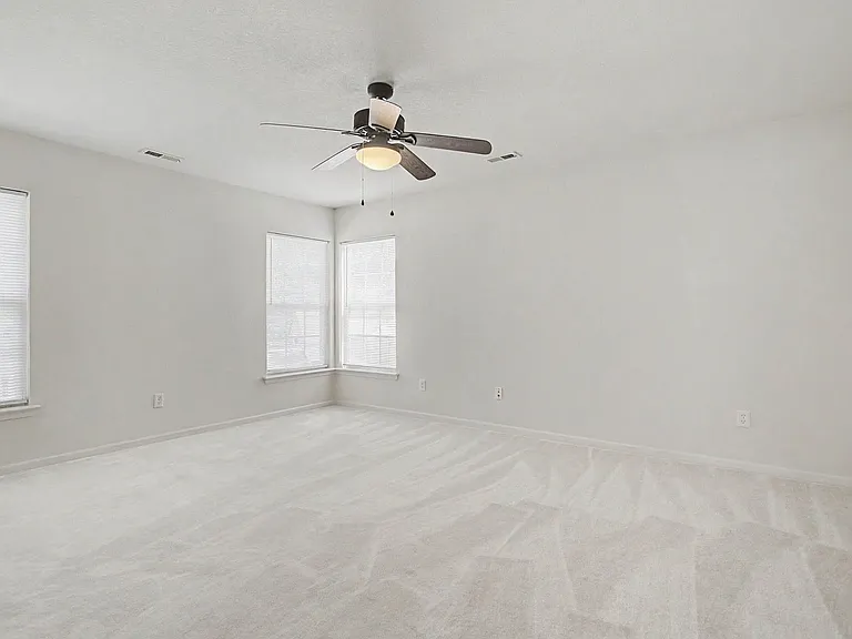 354 Canaan Cir — Photo 9
