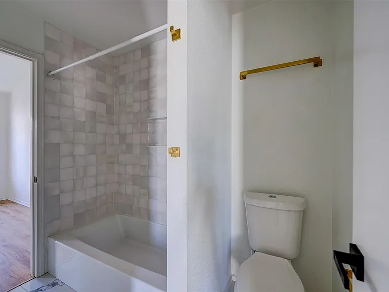 512 Eberhart Ln #1403 — Photo 26