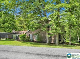 3511 Mountain Rd, Slatington, PA 18080