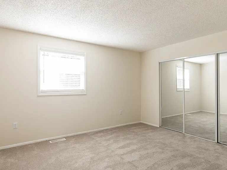 Millspring Commons Apartments and Townhomes — Photo 7