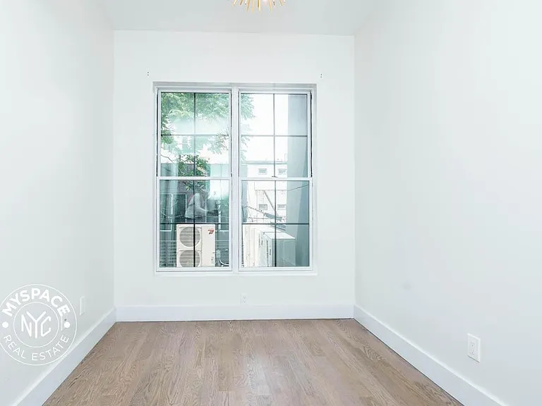 99 Varet St #2L — Photo 9