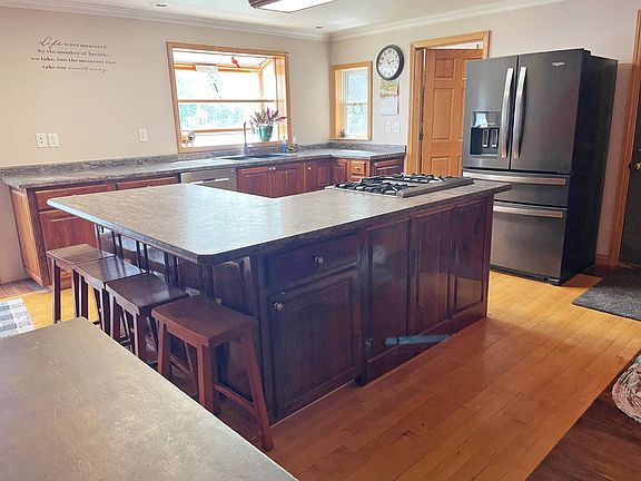 2nd image of 513 N Main St