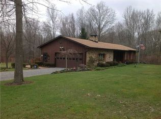 97 Charleston Rd, Mercer, PA 16137