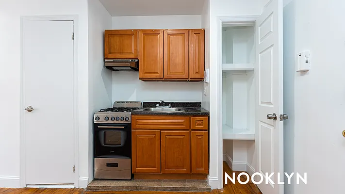 Rented by Nooklyn NYC LLC | media 28