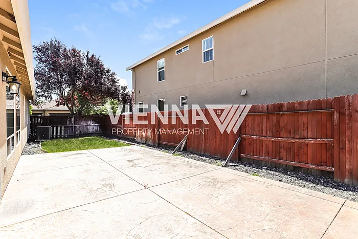 1311 Green Ravine Dr — Photo 15