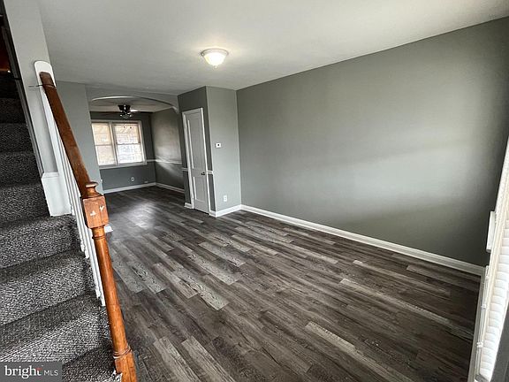 3rd image of 336 Kane St