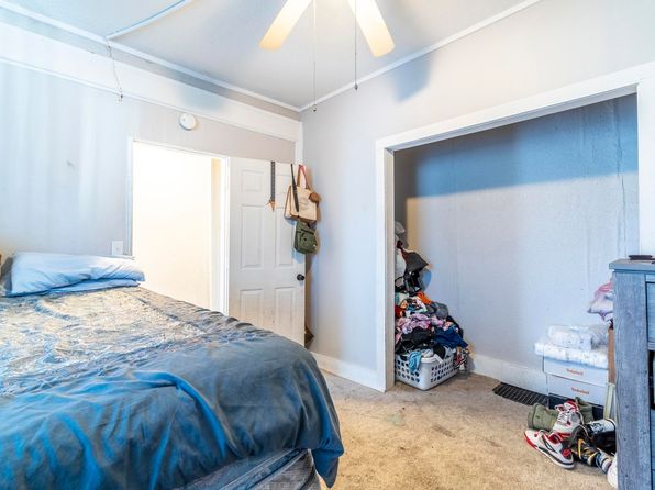 fort-wayne-indiana-73110478 picture