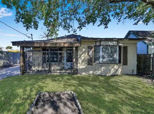 2517 Avenue Of Oaks St, Houston, TX 77026