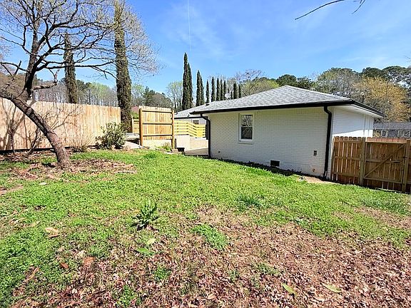 2nd image of 6493 Menlo Way