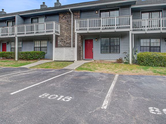 2nd image of 8016 Thelen St