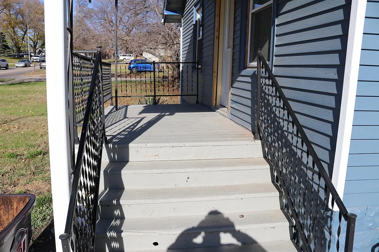 2 bed, 832 sqft, $1,295 — Photo 2