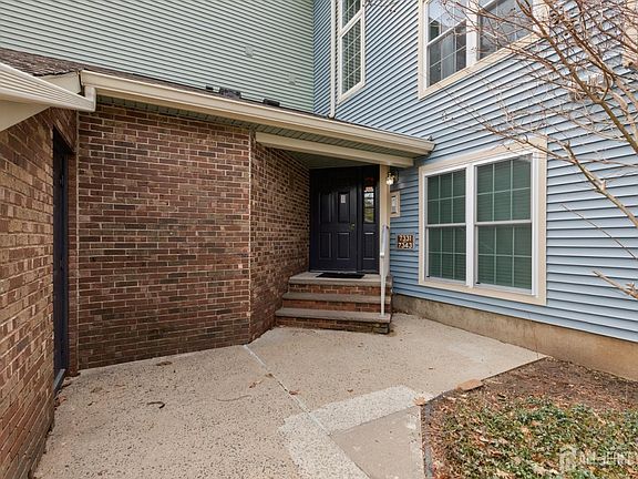3rd image of 7343 Elm Ct