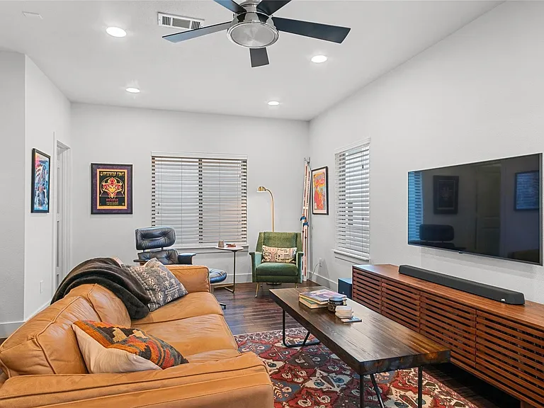 5922 Hudson St #4 — Photo 12