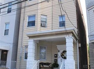 220 Maple St, Weehawken, NJ 07086