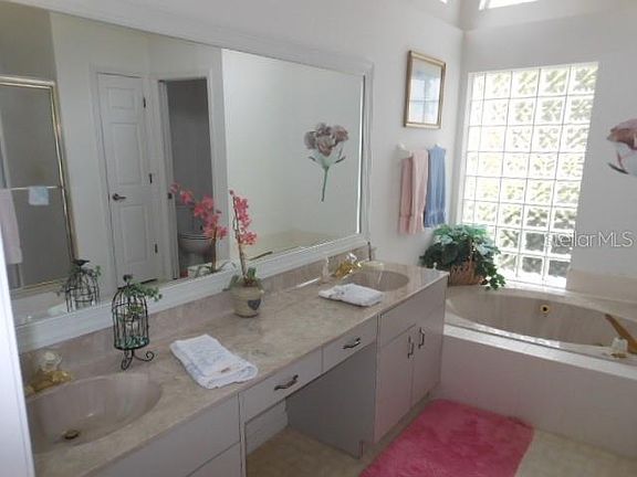 4th image of 9425 Rockrose Dr