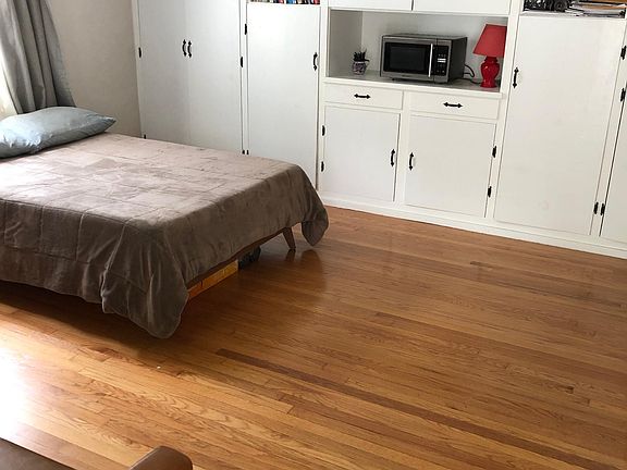4th image of 1314 23rd St #1/2