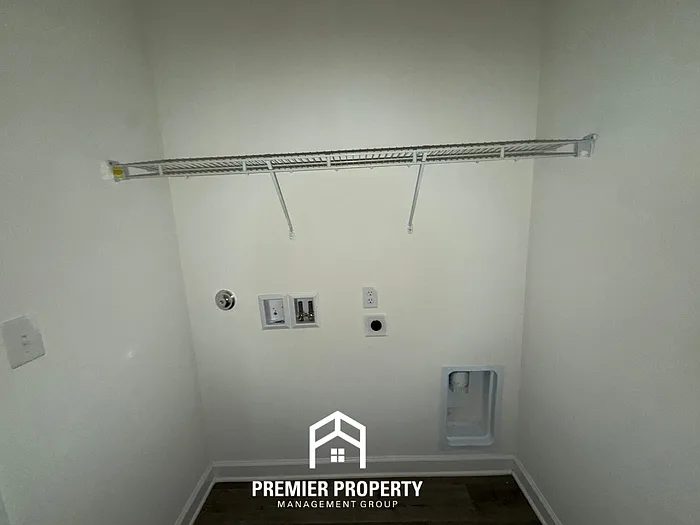208 Bradford Cir — Photo 5