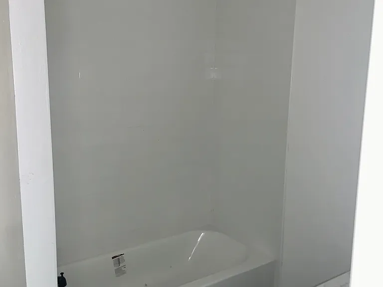 2520 W Vista Ave #C — Photo 5
