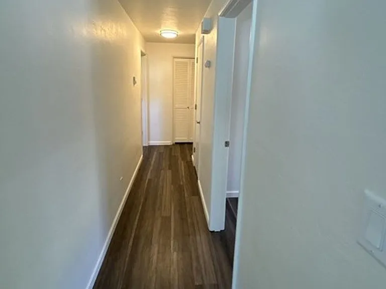 351 Clay St E — Photo 8