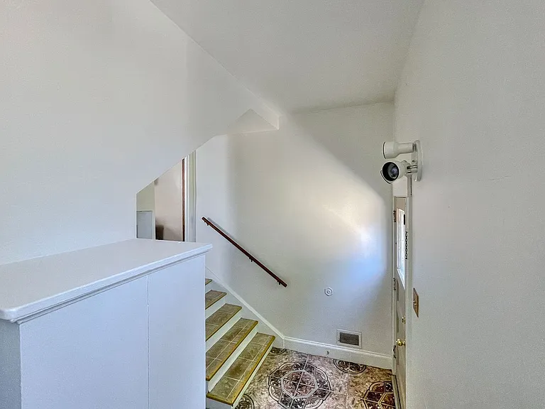 1116 Yout St — Photo 12