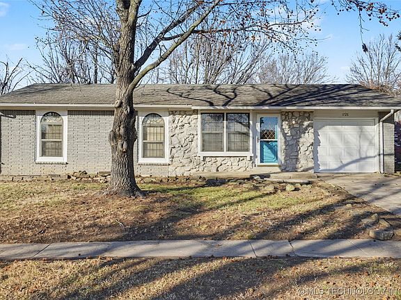 2nd image of 1728 S Pecan Ct
