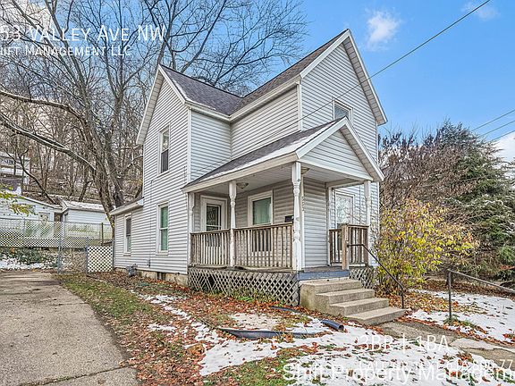 2nd image of 553 Valley Ave NW
