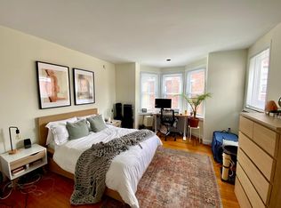 1834 Pine St APT 3R, Philadelphia, PA 19103