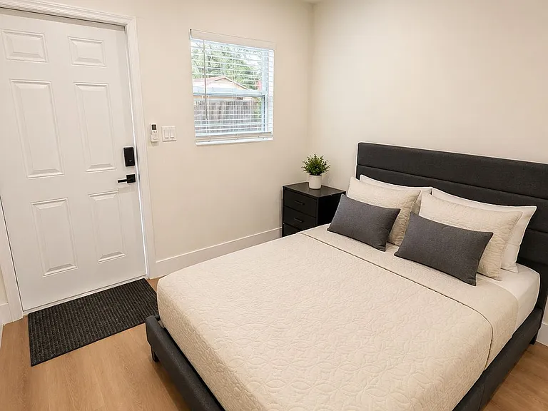 7202 N Center Dr #6 — Photo 4