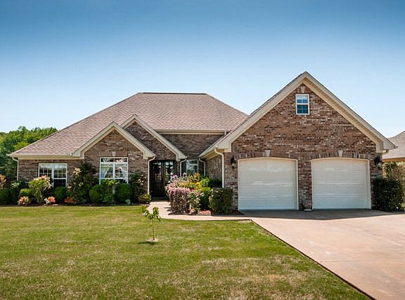 4th image of 233 Plantation Springs Dr
