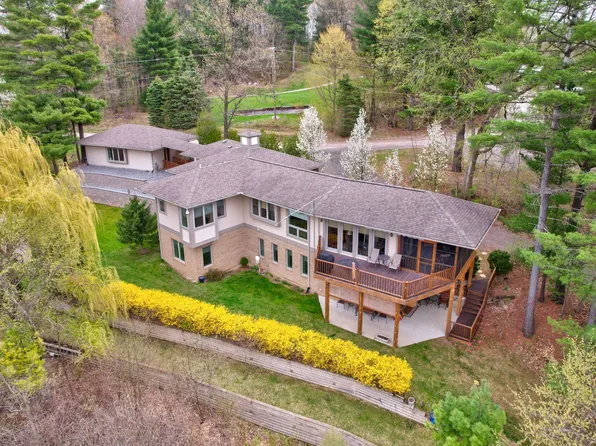 7770 Orchard Ln, Millington, MI 48746