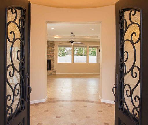 3rd image of 262 E Placita Haciendas Del Lago
