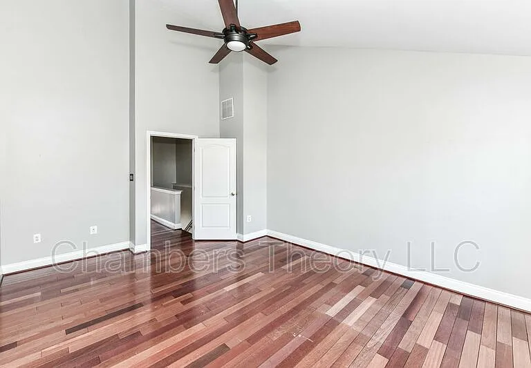 2017 Capstone Cir — Photo 22