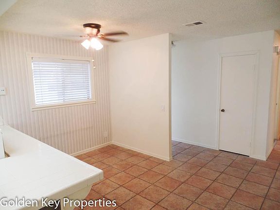 5th image of 2130 E Washington Ave