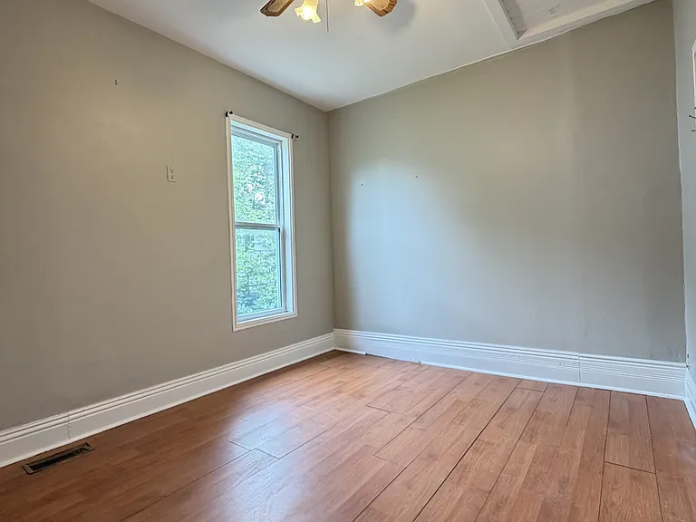 337 Maxwell St — Photo 8