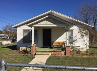 274 N Avenue H St, Knippa, TX 78870