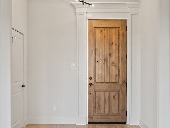 3rd image of 7004 Ranch View Pl