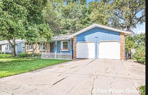 2nd image of 3001 Pinedale Dr SW
