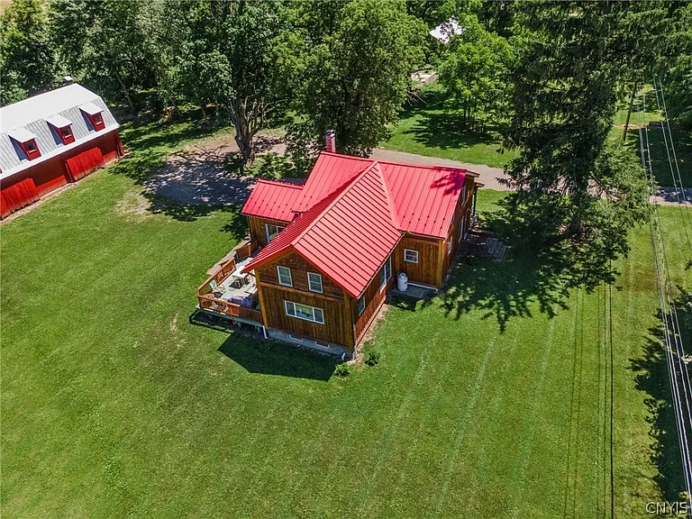 1818 Benson Rd — Photo 26
