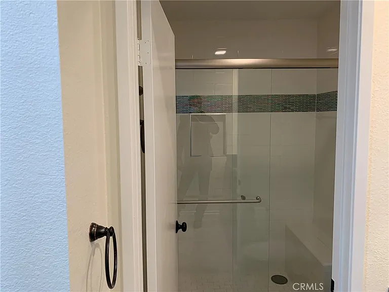 311 Stanford Ct — Photo 10