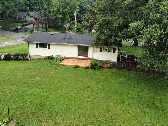 3rd image of 117 Edgewood Rd
