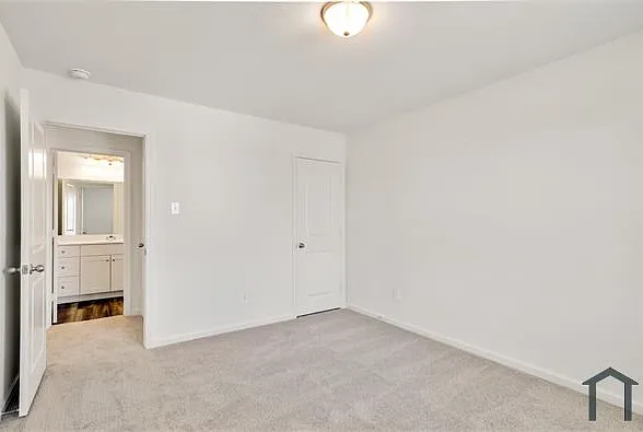 795 Yorkshire Dr — Photo 14