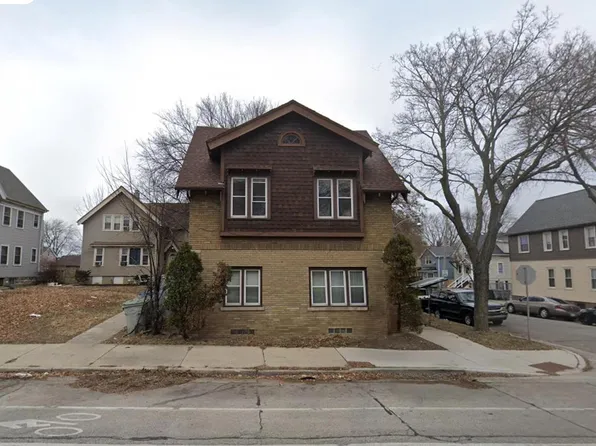 2100 West Lincoln AVENUE, Milwaukee, WI 53215